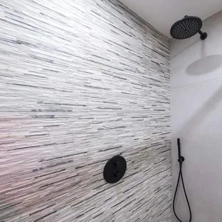 Ter Streep Отель Остенде